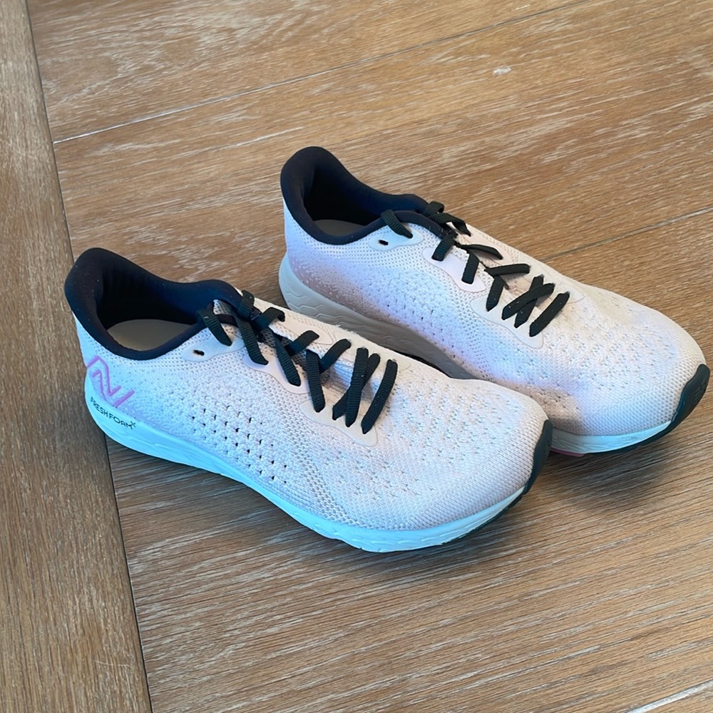 Women’s New Balance fresh foam sz 8
